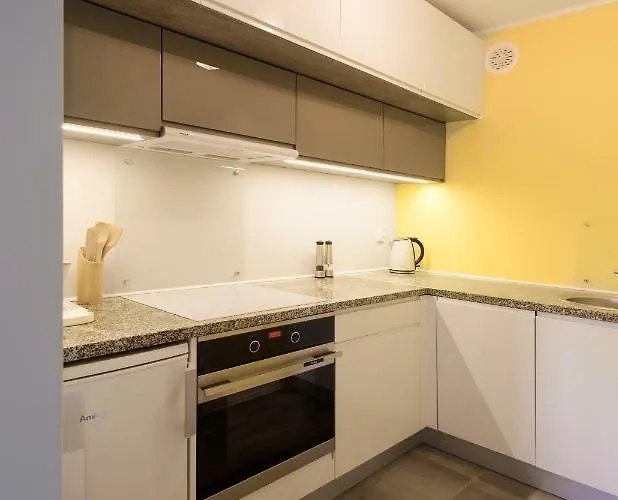 Locum - Old Town - Car Park 브로츠와프