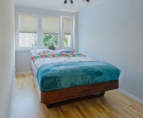 Locum - Old Town - Car Park 브로츠와프